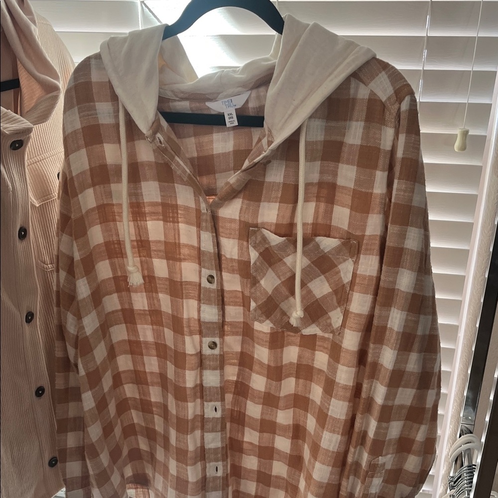 Bundle of 3 New sweater, hooded shirt and shirt jacket - Picture 4 of 4